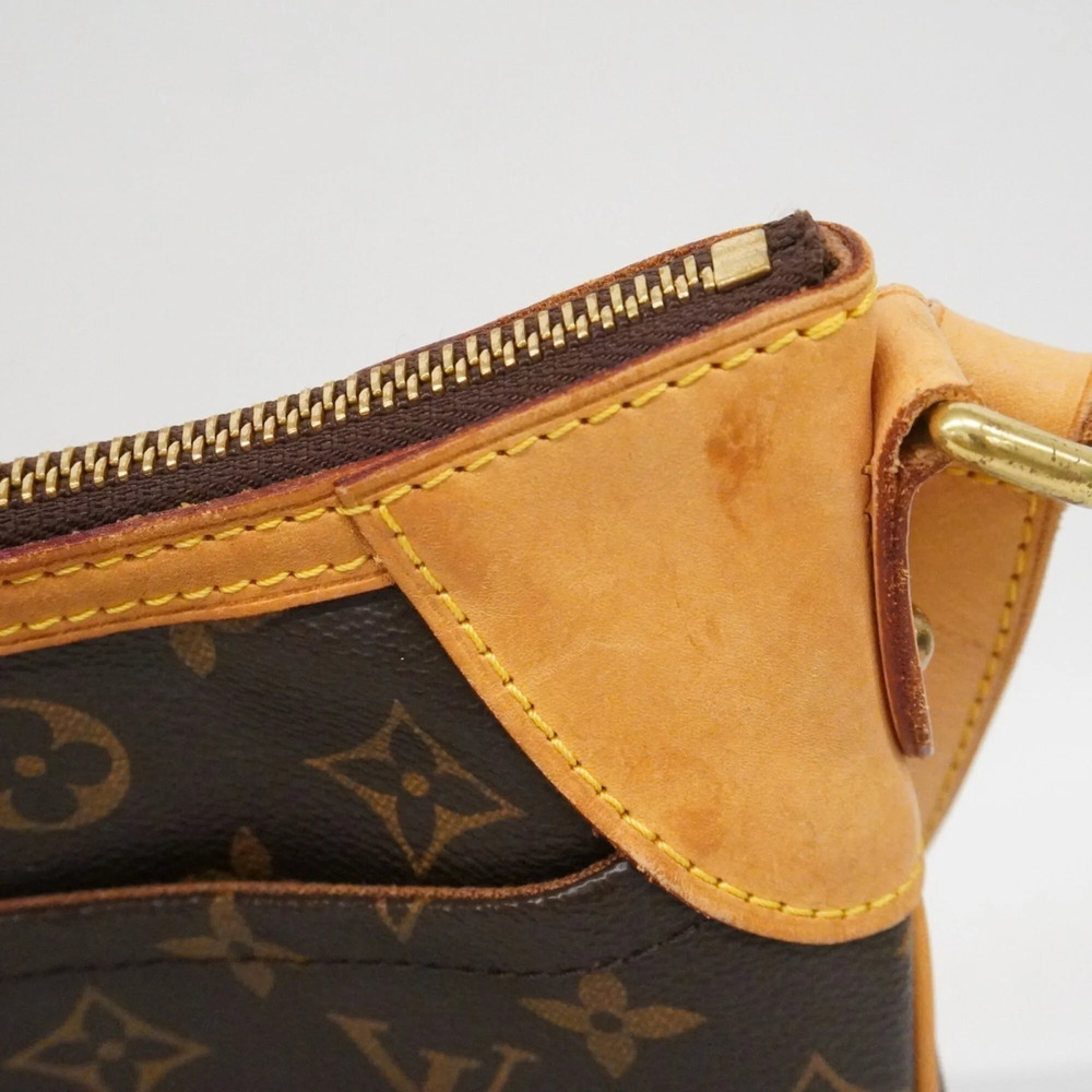 LOUIS VUITTON Authentic Brown Monogram Shoulder Bag - Picture 11 of 13